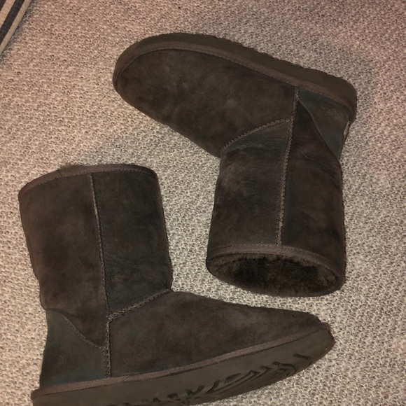 Short grey Ugg boot - Picture 1 of 3